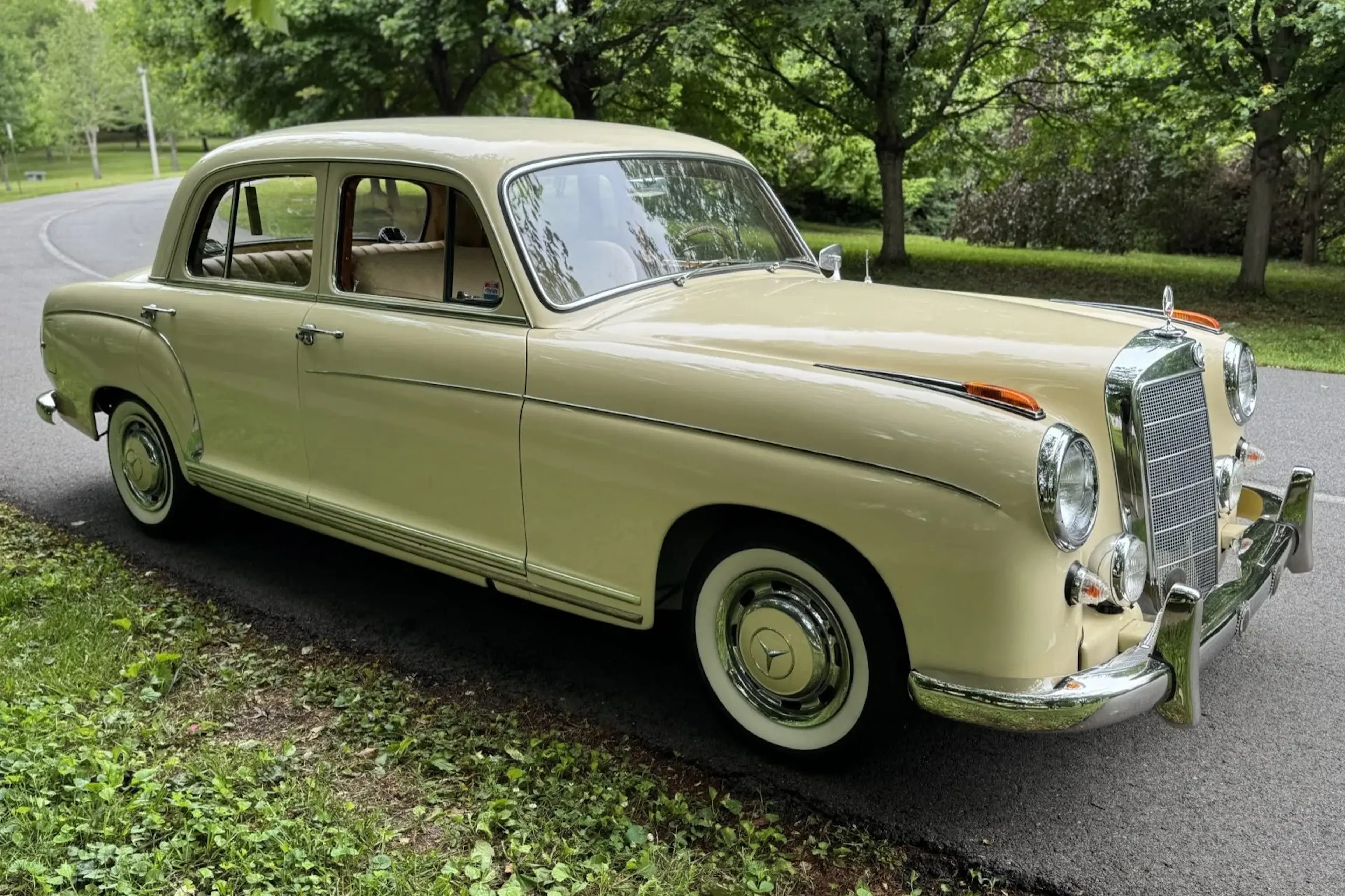 1958 Mercedes-Benz 220SE Base | Hagerty Valuation Tools®